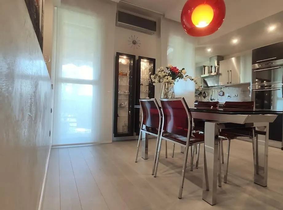 Appartamento Incantevole Con Parcheggio Gratuito Φλωρεντία